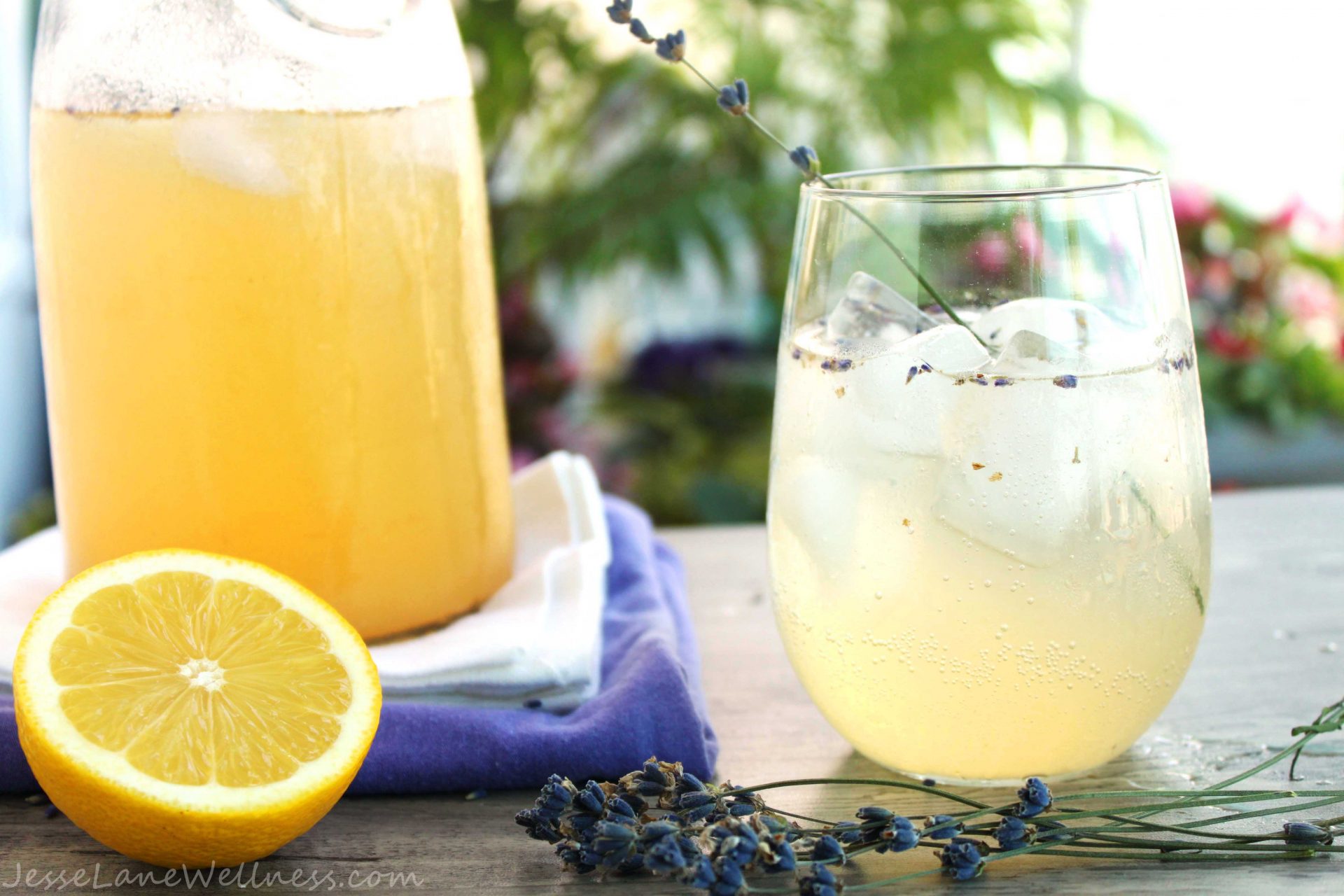 Lavender-Lemonade-by-@JesseLWellness-lavender