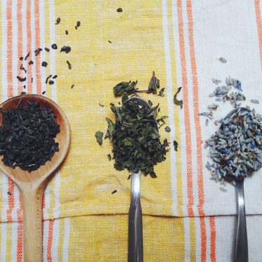 how to make homemade herbal tea