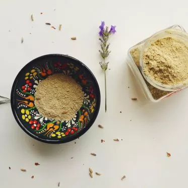 DIY bentonite clay face mask for acne