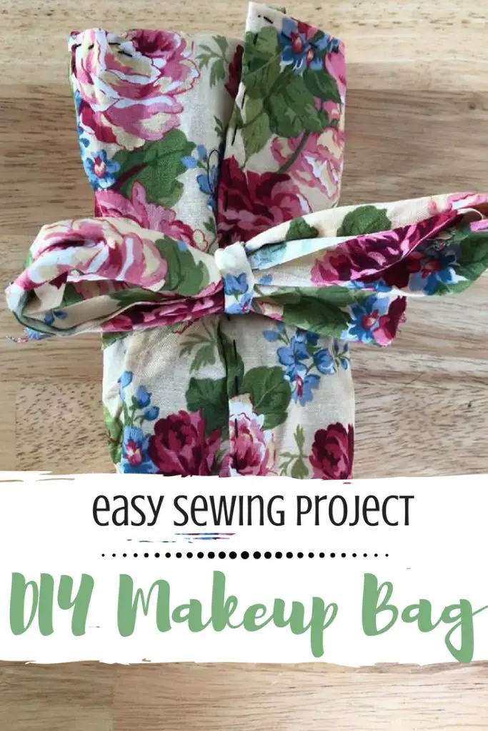 easy sewing project DIY Makeup Bag