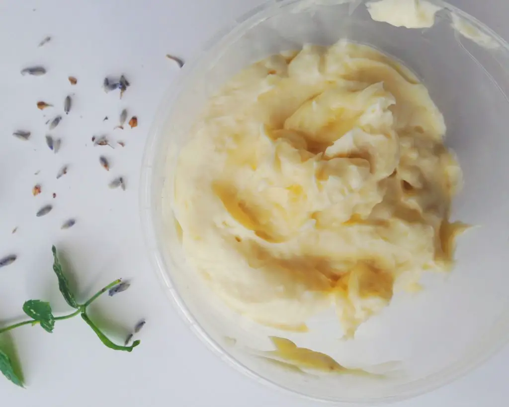 DIY Aftershave Balm for Men