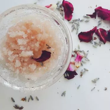 Homemade exfoliating scrub for body