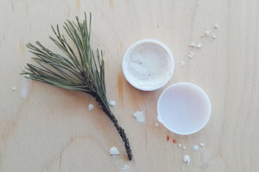 white pearl cream diy luminizer