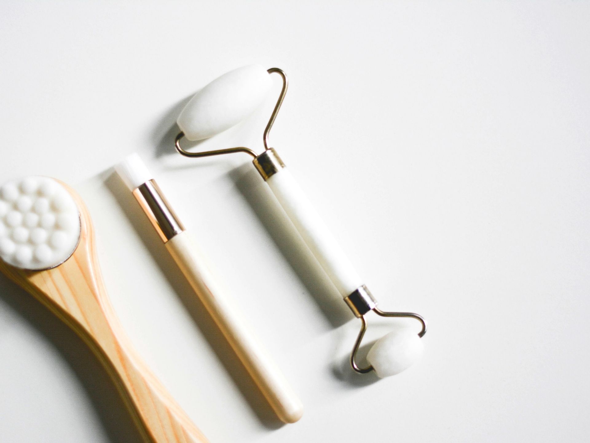 What Is The Best Blackhead Remover In 2023? Wands, Masks, And Tools